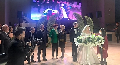 İYİ Parti MHP'li Oktay Vural'ın Oğlunun Düğününde: Akşener Nikah Şahidi Oldu