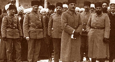 MHP Lideri Bahçeli'nin 'Batı'nın Etki Ajanı' Deyip Hakaret Ettiği, 'Abdülhamid'i Sevmeyen' Bazı Türk Büyükleri