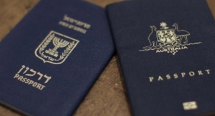 Şili Gümrük Görevlisi İsrail Vatandaşının Pasaportuna Penis Çizip 'Yaşasın Filistin' Yazdı