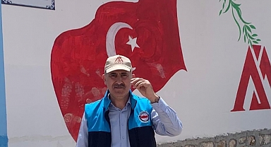 Soylu'nun Anahtar Teslim Töreni Yaptığı İdlib'de Mübarek Türk Bayrağı Üzerinde Ayak İzleri