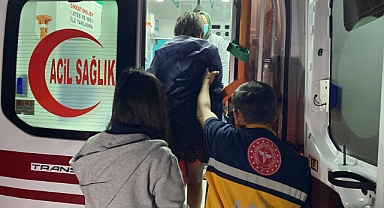 'Titanik Pozu' Vermek İsteyen Çift, Denize Düştü