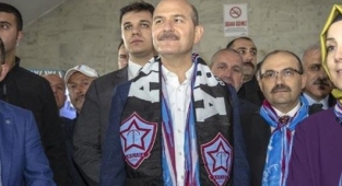 Trabzonspor Taraftarları, Şampiyonluk Konuşması Yapmak İsteyen Süleyman Soylu'yu Yuhaladı