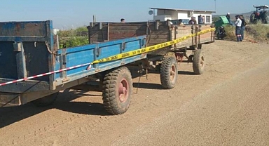 Traktörden Düşen Çocuk İşçi Römorkun Altında Ezilerek Hayatını Kaybetti