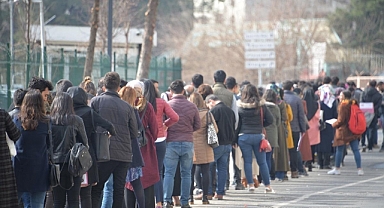 TÜİK: Gençlerin 44,5'i Mutlu