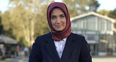 Türkiye'nin İlk Başörtülü Valisi Kübra Güran Yiğitbaşı: Radyo, Televizyon ve Sinema Bölümü Mezunu