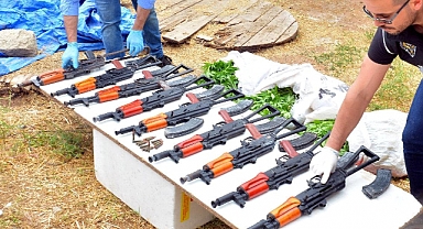 Uyuşturucu Baskınına Gittiler, Çiftlikten Cephanelik Çıktı