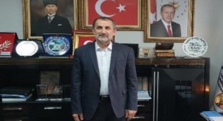 Yobaz Belediye Başkanı Düzcespor'un Şampiyonluk Kutlamasına 'BAYAN' Şarkıcı Gelmesine İsyan Etti