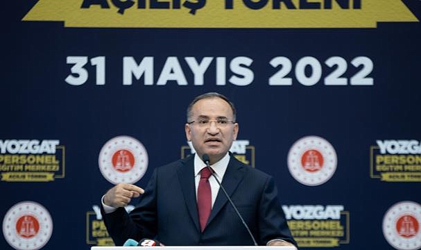 Adalet Bakanı Bekir Bozdağ Açıkladı: Kira Zammına Sınır Getiriliyor