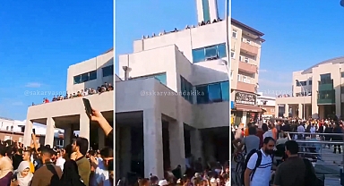 Adapazarı'nda Suriyelilerden 'Suriyeli Şeyh' İzdihamı