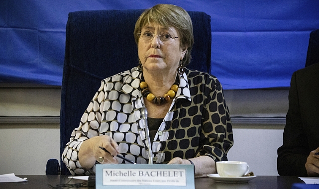 BM İnsan Hakları Yüksek Komiseri Bachelet Doğu Türkistan Ziyaretinde Kamplardaki Uygurlarla Konuşamadığını Açıkladı
