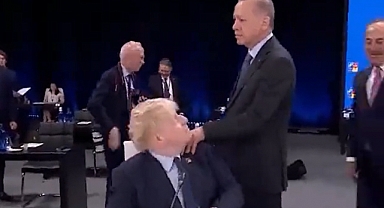 Erdoğan'ın NATO Toplantısında Boris Johnson'ı Rahatsız Ettiği Anlar