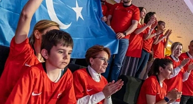 Gençlik Spor Bakanlığı Akşener'in Doğu Türkistan Bayrağıyla Oturduğu Locayı ABB'den Aldı