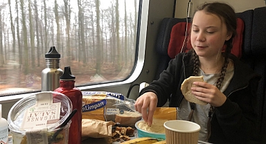 Greta Thunberg, Rus Parasıyla mı Propaganda Yapıyor?