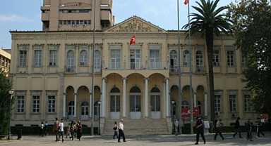 İzmir'de Konser, Gösteri Yürüyüşü ve Basın Açıklamalarına 3 Gün Yasak