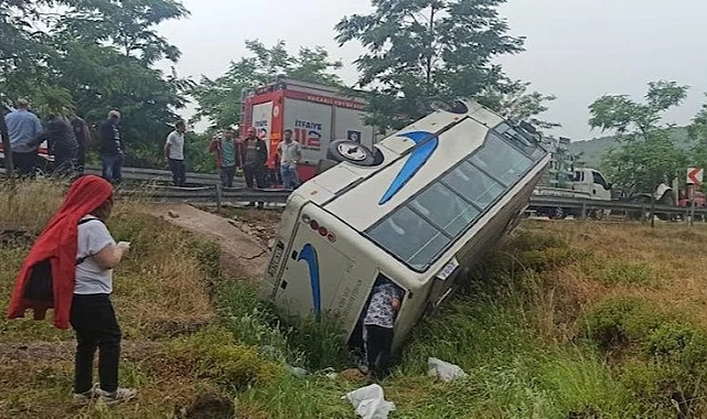 Kocaeli'nde Tur Midibüsü Devrildi: 17 Yaralı
