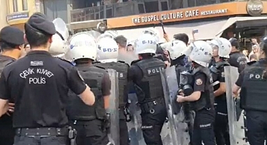 Konser Yasaklarını Protesto Eden Gençlere Polis Müdahalesi