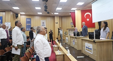 Kürtçü HDP Mensubu Üyeler Belediye Meclisinde İstiklal Marşı Okumadı