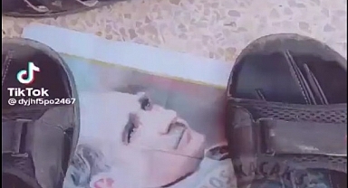 Suriyeli Bir Şahıs, Büyük Türk Başbuğu Atatürk'ün Resmini Ayaklar Altına Alma Cüretini Gösterdi