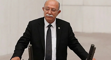 TBMM'de AKP'li Vekillerden Koncuk'a 'Değişim' Göndermesi