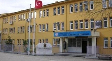 Toplum Yararına Çalışma Programı Çalışanı, Ortaokulda 2 Öğrenciyi İstismar Etti
