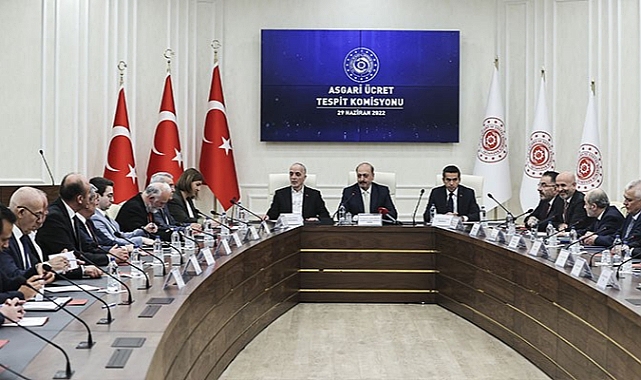 Türk-İş'ten Asgari Ücret Açıklaması: Enflasyon Oranında Artış Talep Ettik