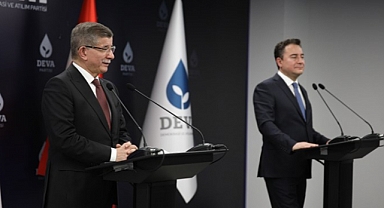 Ahmet Davutoğlu'ndan Babacan'a Tepki: Sizi Ne Rahatsız Etti?