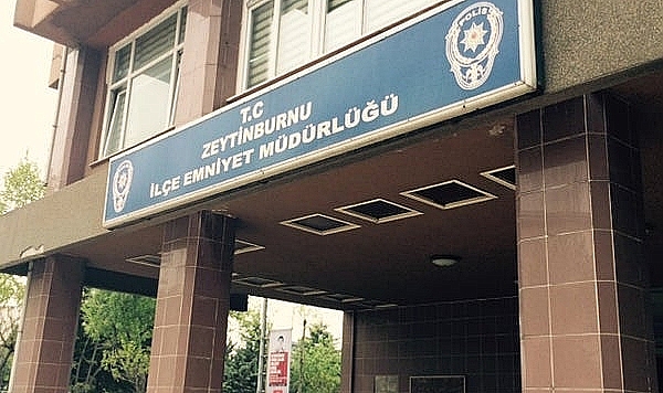 AKP Gençlik Kolları Başkanı'nı Gözaltına Alan Polisler Sürüldü