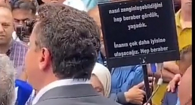 Babacan Trabzon Ziyaretinde Prompter Kullandı