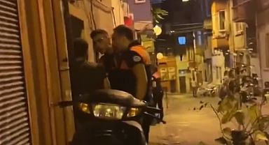 Beyoğlu'nda Polisler Bir Vatandaşı Küfür Ederek Tokatladı