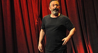 Cem Yılmaz: 'Günaydın'ın Arapçası Ne? İstiklal'de Yürüyeceksen Lazım Artık