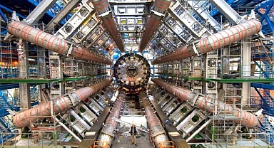 CERN'de Yeni Parçacıklar Keşfedildi