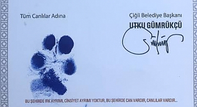 Çiğli Belediye Başkanı Utku Gümrükçü Köpekle 'Hayvan Hakları Sözleşmesi' İmzaladı