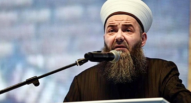 'Cübbeli' Ahmet, Tarikat Elebaşının Cenazesine Dair Konuştu: Cenazeye Su Bile Döktürmediler