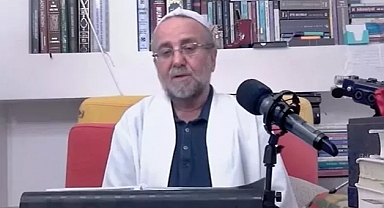Cübbeli'ye İsmailağa'dan Tehdit: Şeyhliğini İlan Et de Kasetlerini Patlatalım!