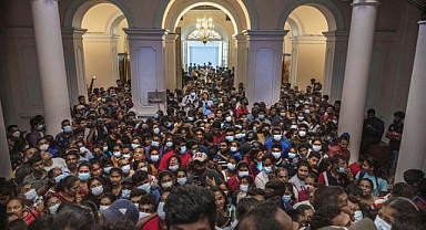 Devlet Başkanı Ülkeden Kaçtı: Sri Lanka'da OHAL İlan Edildi