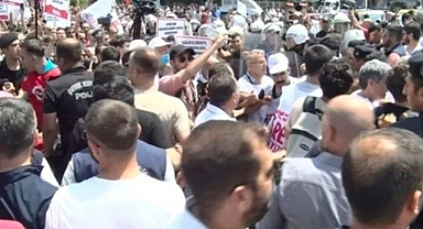 Doktorlara Müdahale Eden Polislerden Birine Tokat Atan Astsubay Tutuklandı