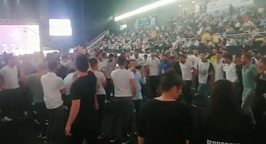 HDP Kongresinde Kürtçü Terör Örgütü Elebaşı Öcalan'a Destek Sloganları Atıldı