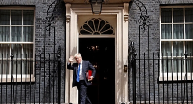 İngiliz Başbakanı Boris Johnson İstifa Etti