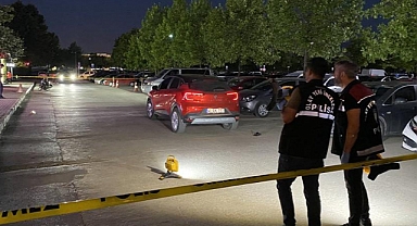 İzmit'te Restoran Önünde Silahlı Çatışma