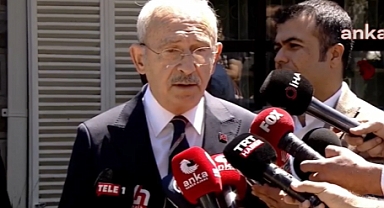 Kılıçdaroğlu, Balyoz Kumpasında Tutuklanan Emekli Tümamiral Deniz Kutluk'u Ziyaret Etti