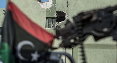 Libya'da Eylemciler Temsilciler Meclisi'ni Ateşe Verdi