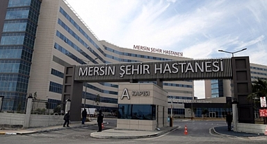 Mersin'de 50 Kişilik Grup Hastanede Olay Çıkarttı: Polisin Silahını Kapan Şahıs Gözaltına Bile Alınmadı