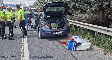 Otoyolda Korkunç Ölüm: Stepneyi Çıkarmak İsterken İki Araç Arka Arkaya Çarptı