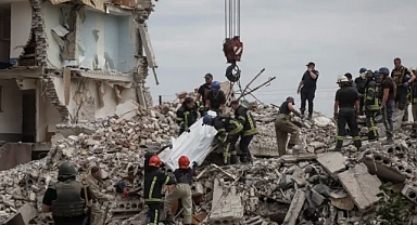 Ruslar Yine Sivilleri Vurdu: 15 Ölü, Bazıları Çocuk 30'dan Fazla Kayıp