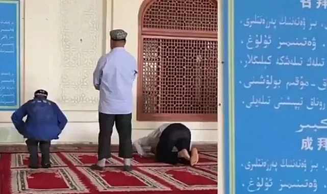 Soykırımcı Kızıl Çin, Ezanı ve Kameti Değiştirdi