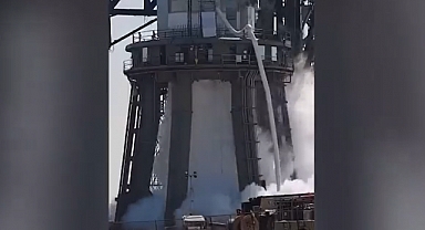 SpaceX'in Roketi Test Esnasında Patladı