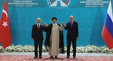 Tahran'da Üçlü Zirve