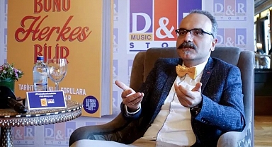 Tarihçi Emrah Safa Gürkan'dan Sığınmacı Tepkisi: Hayatı Lunapark Sanıyorlar Resmen