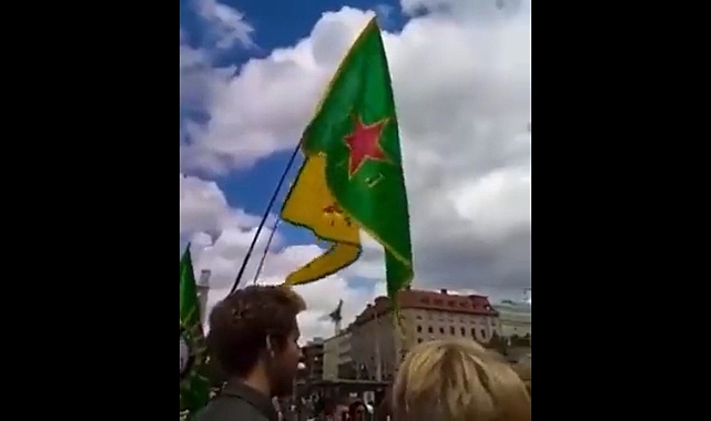 Türkiye'nin NATO'ya Katılmasına Onay Verdiği İsveç'te PKK'lılar Eylem Yaptı