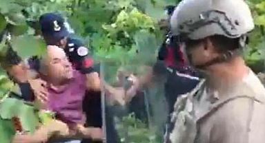 Vatandaşların 'Kaynak Suyu' Protestosuna Müdahale Eden Jandarma: Şu Anda Basın Özgürlüğü Yok, Kanunu Aşağıda Gösteririz Size